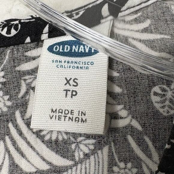 Nature Print Sleeveless Trapeze Blouse Women's Sz XS Black White Floral Old Navy - Picture 5 of 8